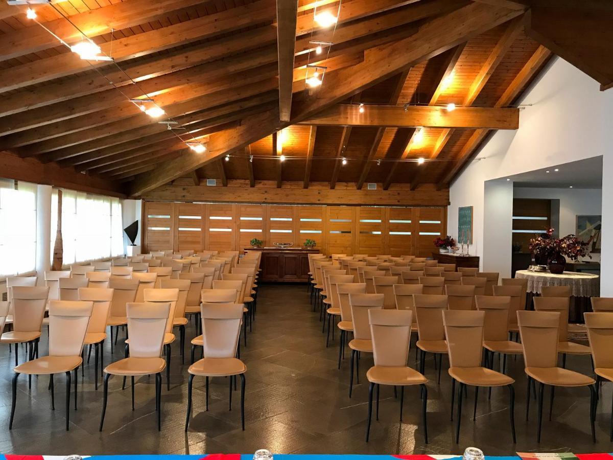 Eurohotel Palace Maniago Bagian luar foto