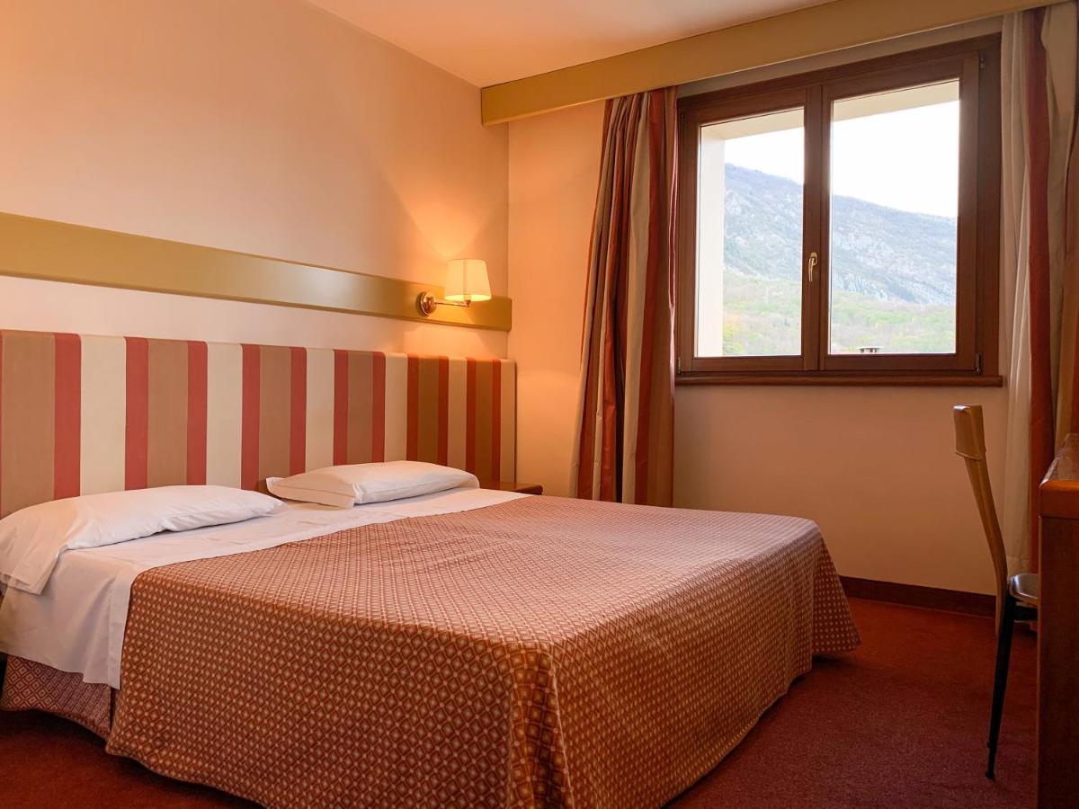 Eurohotel Palace Maniago Bagian luar foto