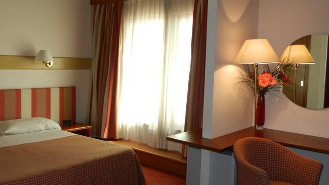 Eurohotel Palace Maniago Ruang foto