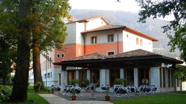 Eurohotel Palace Maniago Bagian luar foto